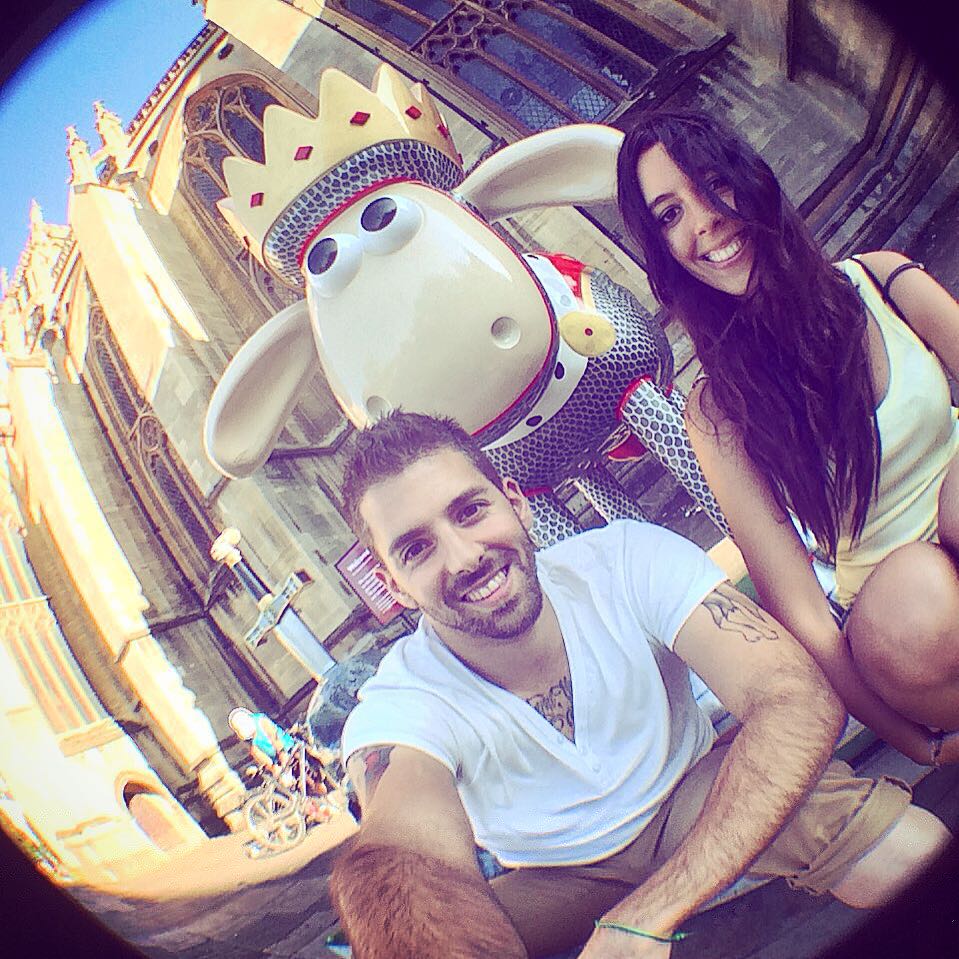 Haunting sheeps.Cazando ovejas. 20/60 #ShaunIntheCity #Bristol