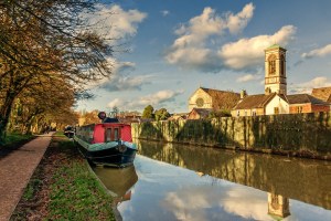 David Hallett -- Oxford Canal near Jericho with St Barnabas