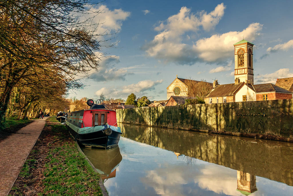 David Hallett -- Oxford Canal near Jericho with St Barnabas