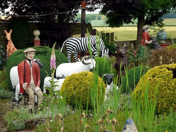The Cement Menagerie, Branxton