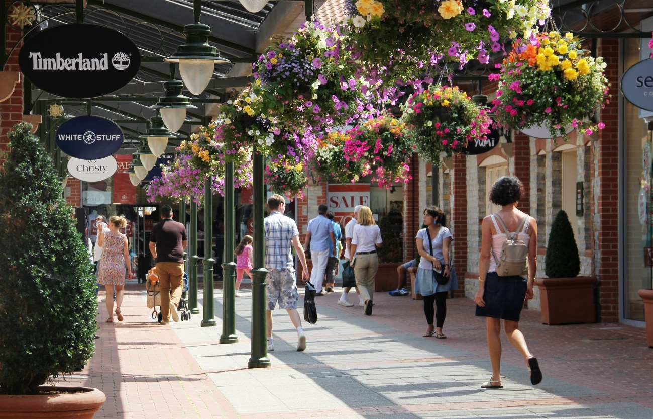 Clarks_Village_shopping_outlet_2014