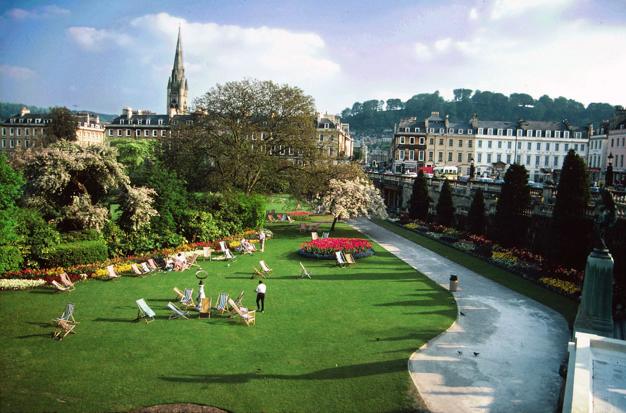 ib18bath-paradewgardenspark1_b