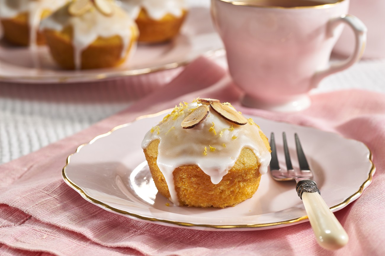LemonAlmondTeaCakes_8559