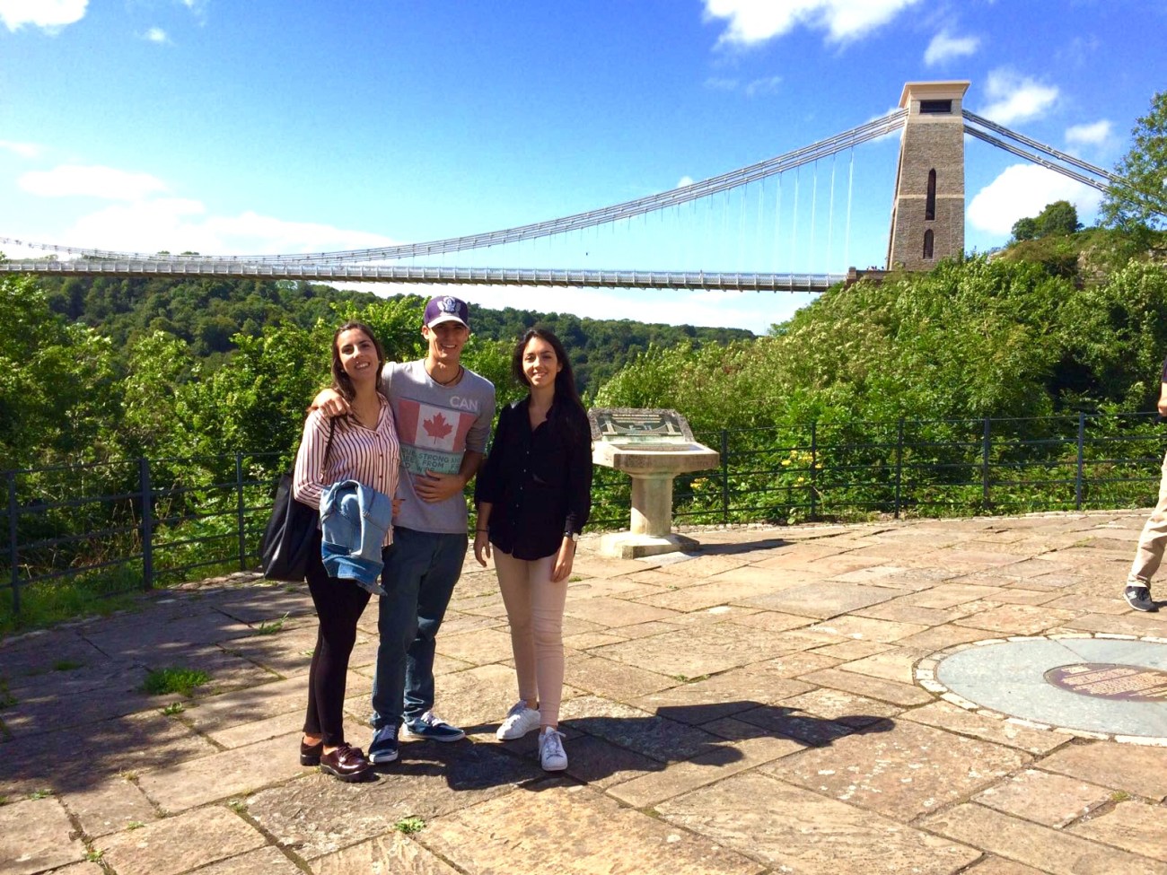 Antonio y Natalia en el Clifton Suspension Bridge de Bristol