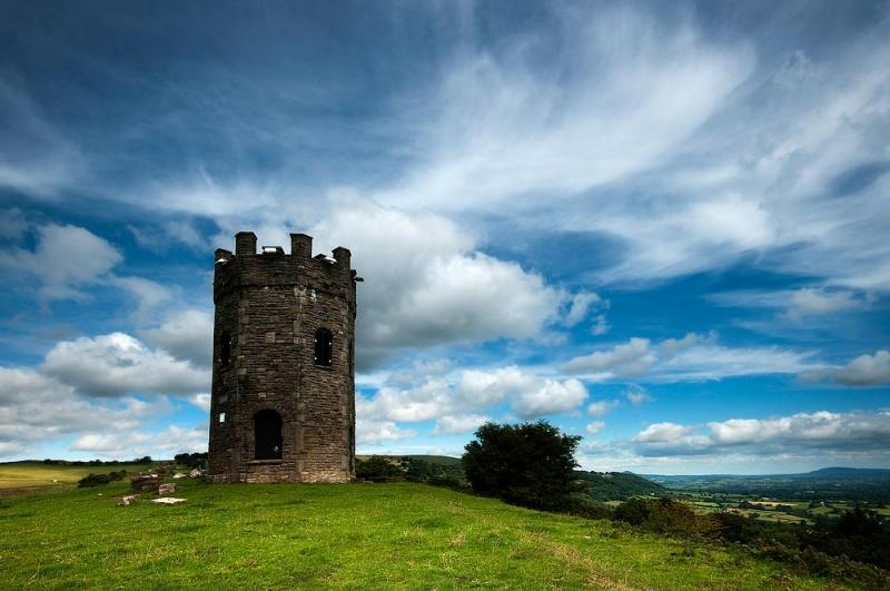 Folly Tower, en Gales