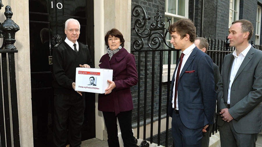 La familia de Alan Turing luchando por la abolición de este c