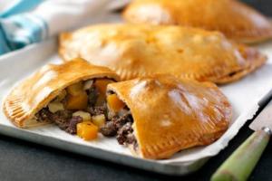 Classic Cornish Party / BBC Food