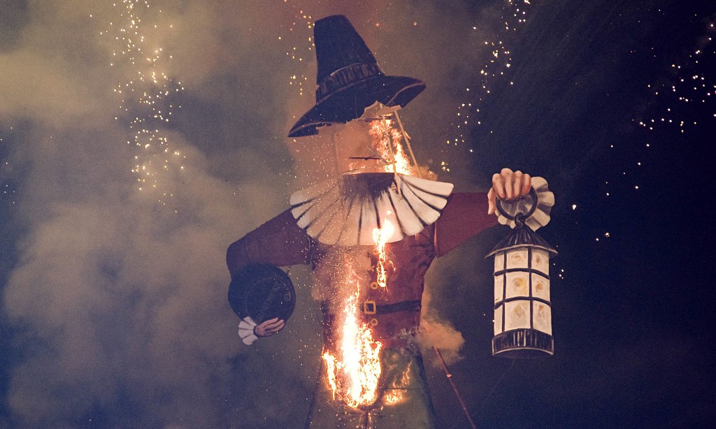 La recreación de Guy Fawkes en llamas / The Guardian
