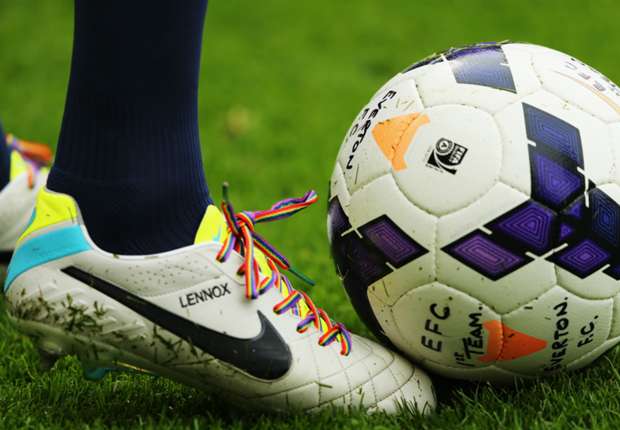 john-heitinga-everton-rainbow-laces-campaign-against-homophobia-in-football-21092013_kx1tuxk7i6ow1ufbmust8dn0t