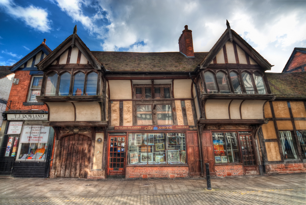 Miroslav Petrasko -- Slanted House