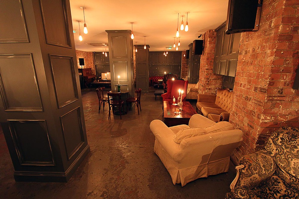 2062-secret-bar-room